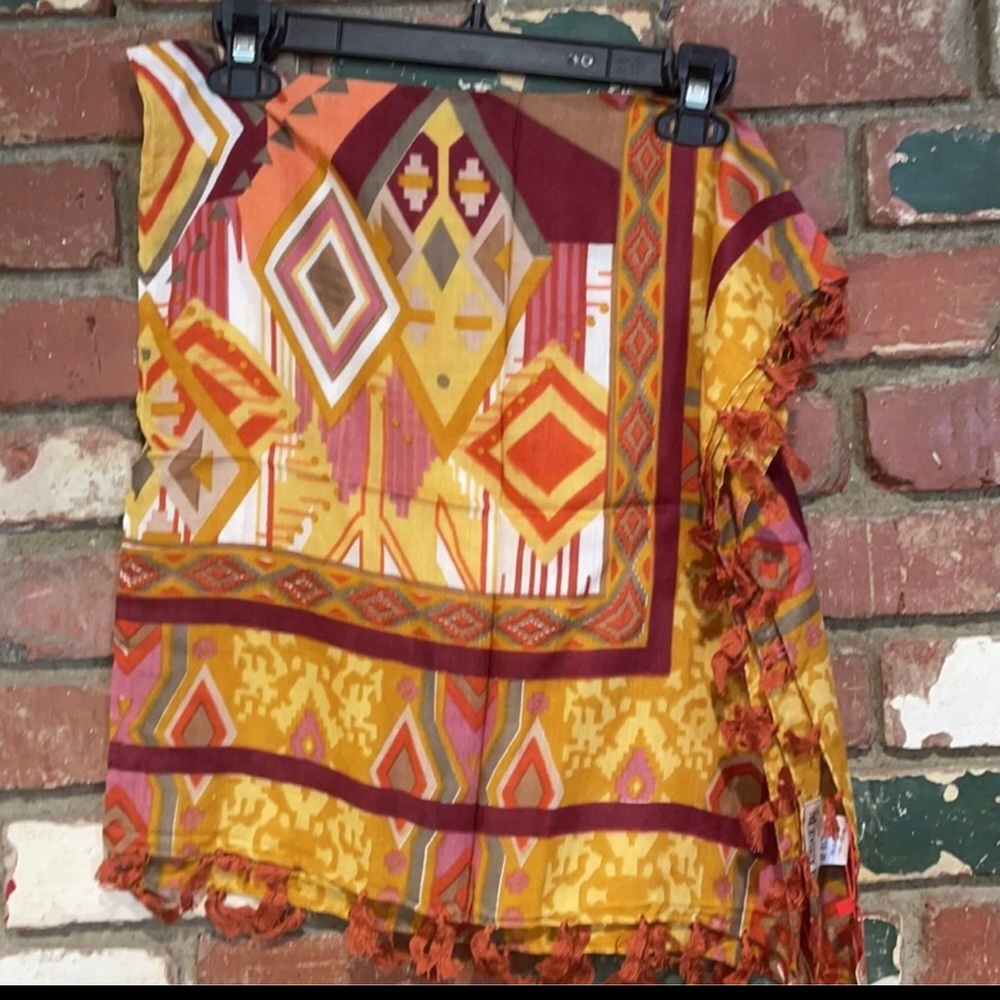 ❌SOLD❌ SIR ALISTAIR RAI Aztec Print Scarf NWT